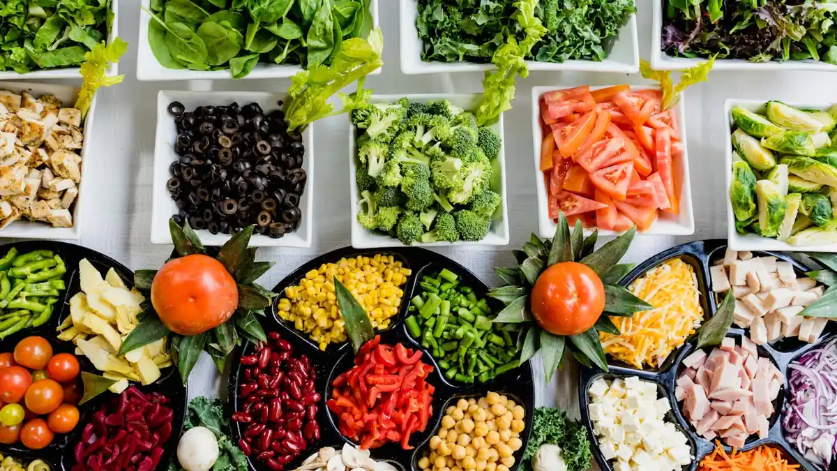 Intermittent Fasting for Beginners: 16:8 Schedule, Foods, Benefits, and Risks